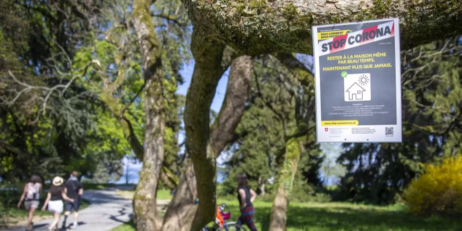 Frühsommerwetter lockt Schweizer an Ostern ins Freie.