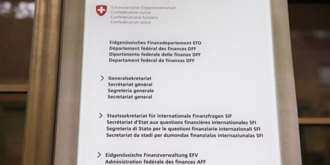 Eingang zum Bernerhof, Sitz des Eidgenoessischen Finanzdepartementes EFD und der Eidgenoessischen Finanzverwaltung EFV. efv EFD