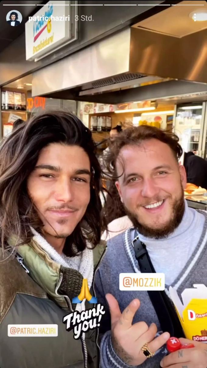 Auch Rapper Mozzik lässt sich von Patric' Kulinarik überzeugen. mozzik