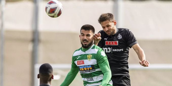 Oan Djorkaeff (SC Kriens) gegen Vincent Sasso (Servette FC). Servette FC Kriens Cup
