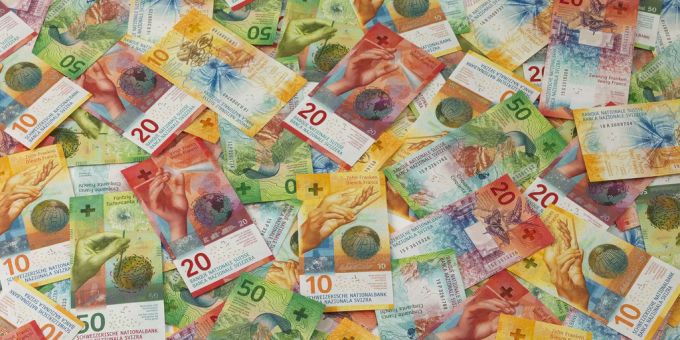Die Finanzplanung soll angepasst werden. geldwäscherei