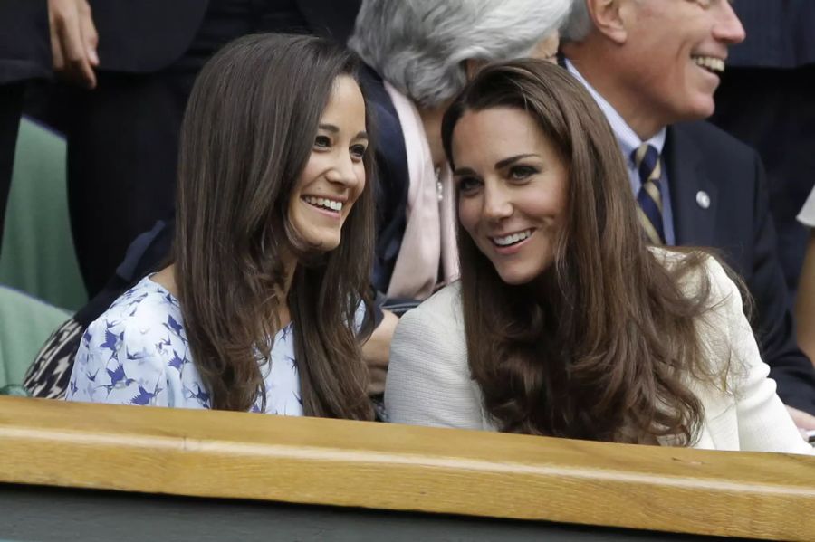 Pippa Middleton (l.) mit ihrer Schwester, Herzogin Kate. (Archivbild)