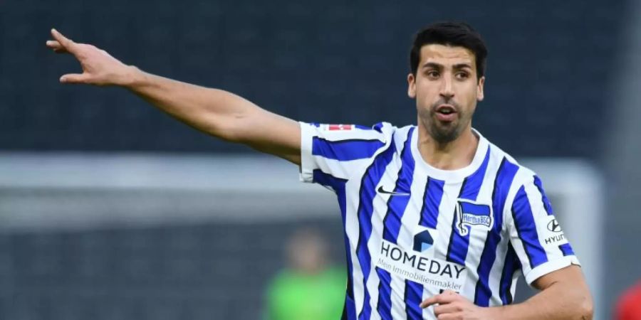 Kennt sich aus mit Derby-Stress: Sami Khedira. Ob er beim Berlin-Derby eingesetzt wird ist noch offen. Foto: Annegret Hilse/Pool via REUTERS/dpa