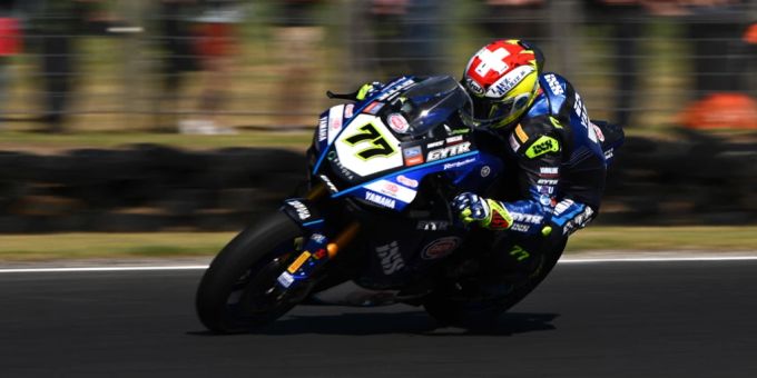 Dominique Aegerter fährt auch im zweiten Rennen der Superbike-WM in die Punkte. Dominique Aegerter