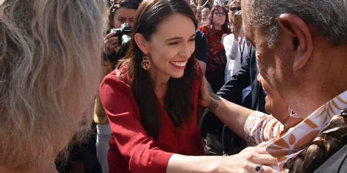 Ruft Bevölkerung auf sich für Karten für Frauen-WM zu bewerben: Jacinda Ardern Jacinda Ardern FIFA