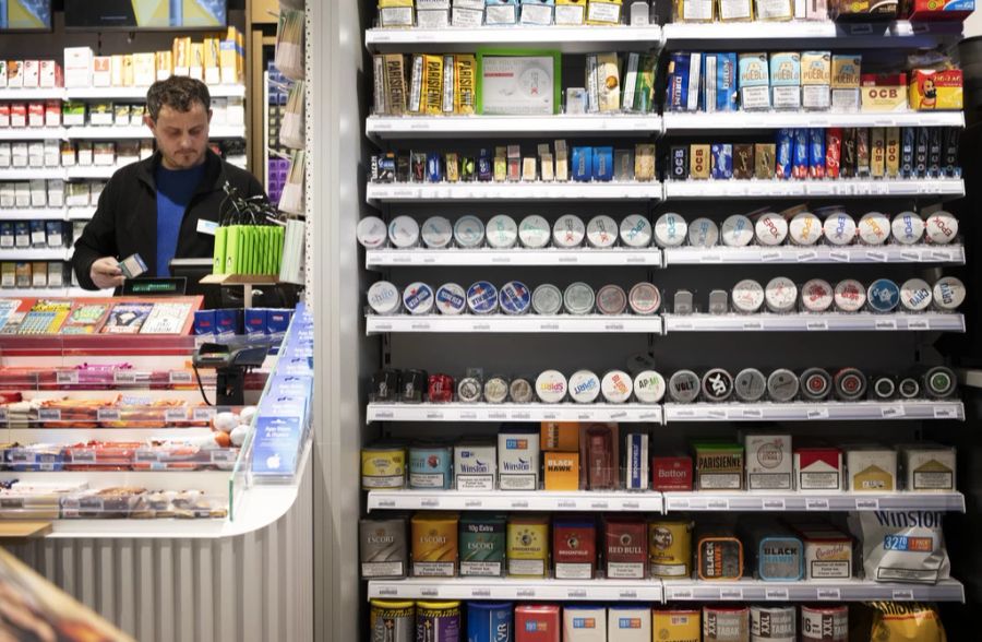 Abhängigen kommt der Snus-Konsum zudem teuer zu stehen: Ein Süchtiger erzählt, dass er pro Monat rund 100 Franken für seinen Tabak ausgibt. (Archivbild)