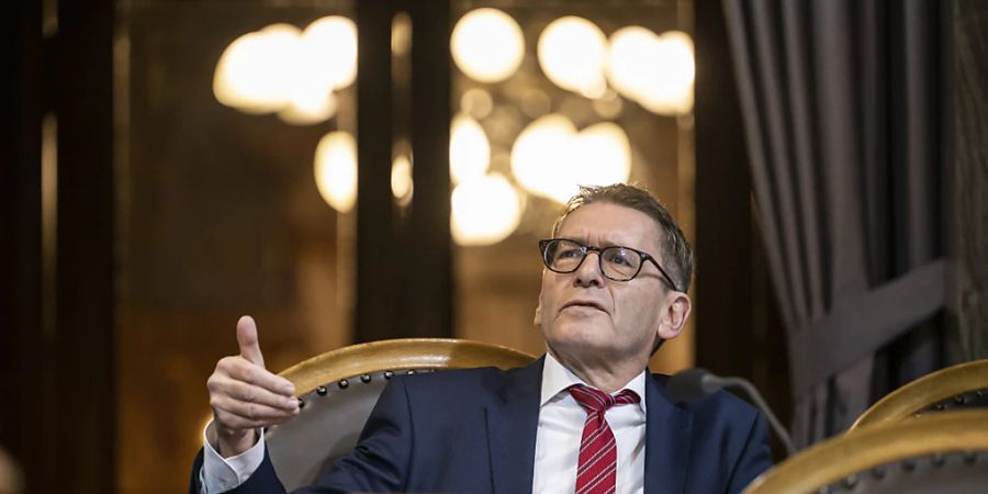 Die Aussenpolitische Kommission des Ständerates verlangt Ergänzungen zum Europabericht des Bundesrates, wie Präsident Pirmin Bischof (Mitte/SO) vor den Medien sagte. (Archivbild)