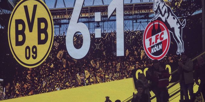 Das Endergebnis von 6:1 ist auf der Anzeigetafel zu sehen. Das Endergebnis von 6:1 ist auf der Anzeigetafel zu sehen.