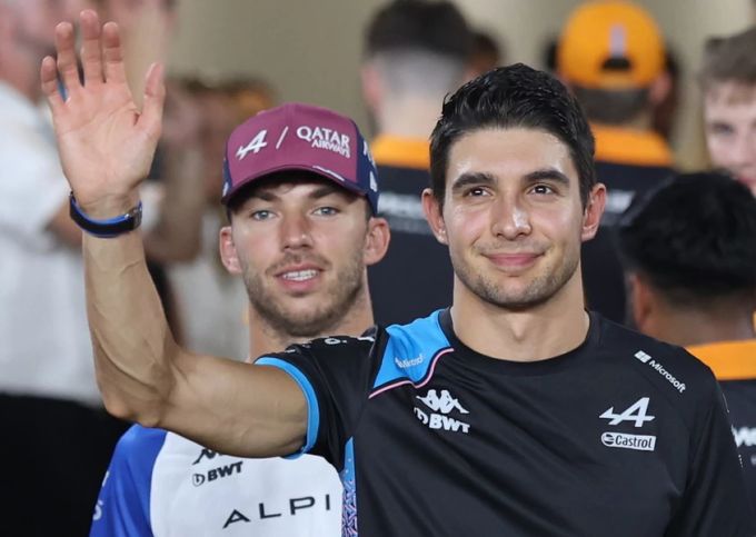 Die Verträge von Pierre Gasly und Esteban Ocon bei Alpine laufen aus. Folgt einer von ihnen auf Lewis Hamilton? Ocon Gasly Lewis Hamilton