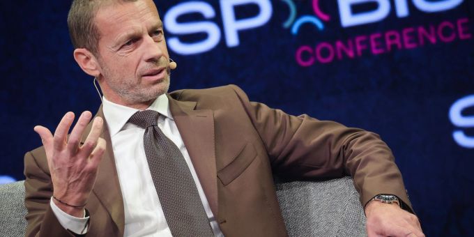 UEFA-Präsident Aleksander Ceferin bei einem Podiumsgespräch auf der Branchenkonferenz SpoBis. UEFA-Präsident Aleksander Ceferin bei einem Podiumsgespräch auf der Branchenkonferenz SpoBis.