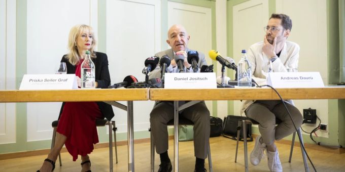 Nationalrätin Priska Seiler Graf (l) und Kantonsrat Andreas Daurù (r) hier mit Daniel Jositsch (Mitte). (Archivbild) Daurù Seiler Graf