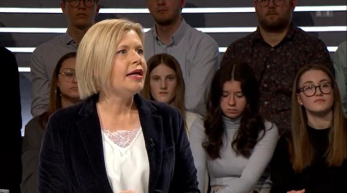 SVP-Ständerätin Esther Friedli bezeichnet die neue AHV-Initiative als «einseitigen Ausbau von Leistungen». "Arena"