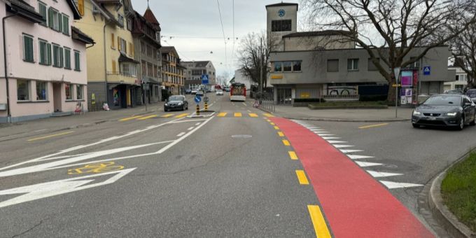 St.Gallen: Streifkollision zwischen Bus und Person. St.Gallen
