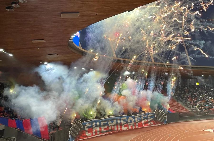 Die Bebbi zünden im Letzigrund ein Feuerwerk,