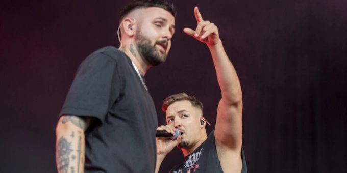 Die Rapper Mimiks (rechts) und Lcone (links) beim Luzerner Live Festival 2023. (Archivbild) mimiks lcone