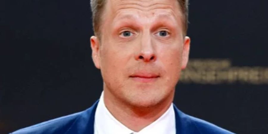 Oliver Pocher liefert sich einen Rosenkrieg mit Ex Amira.