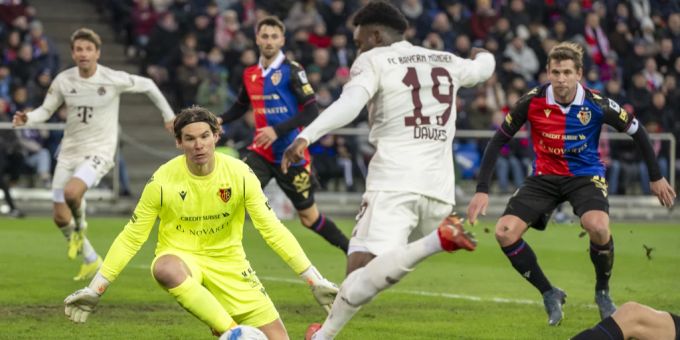 Marwin Hitz ist vor allem in der ersten Halbzeit ein ums andere Mal gefordert. FC Basel Bayern München