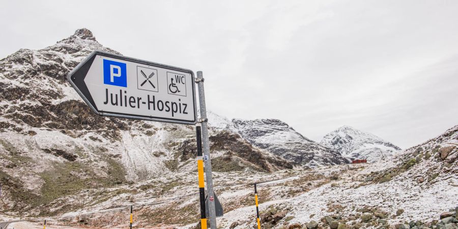 Julier Hospiz Ospizio La Veduta am Julierpass. - Engadin, Graubünden