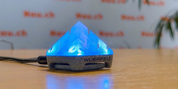 Leuchtet das Wuerfeli blau, ist auch die Luft im Büro etwa so rein, wie draussen. Wuerfeli