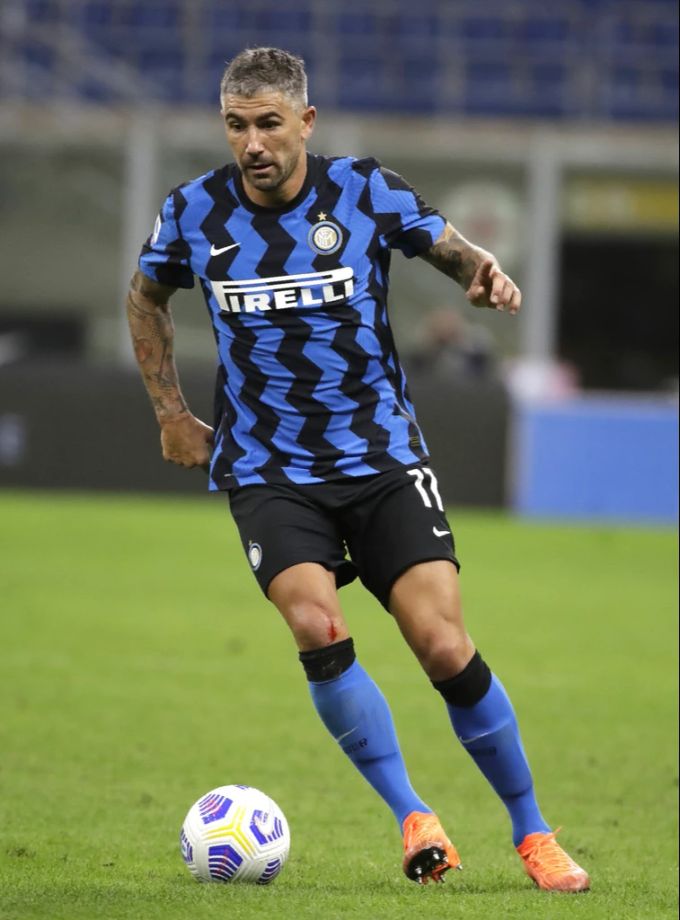 Aleksandar Kolarov spielte nur in vier Partien in seiner letzten Saison als Profi. Aleksandar Kolarov