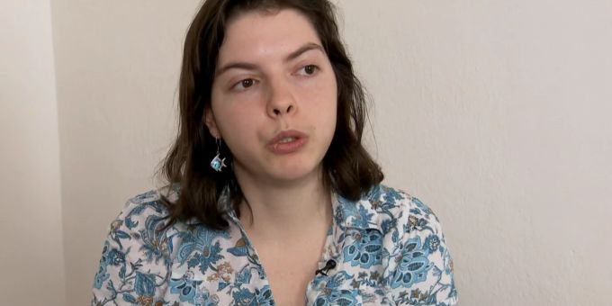 Zu Beginn des Ukraine-Kriegs kam Maria (28) in die Schweiz. Nun muss sie zurück nach Russland, wo ihr bis zu 15 Jahre Haft drohen. Maria Ukraine Krieg