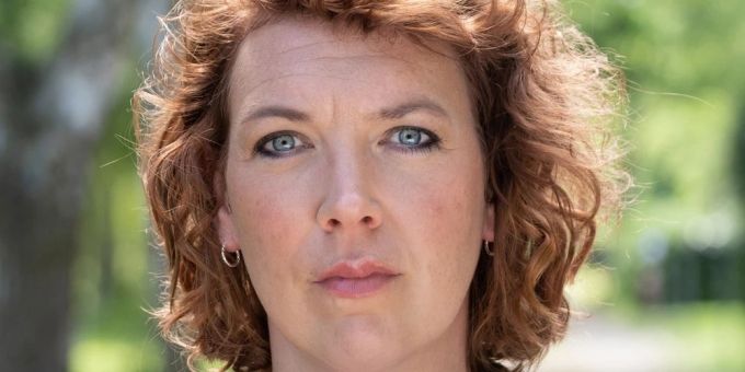 «Polizeiruf 110: Seine Familie kann man sich nicht aussuchen»: Melly Böwe (Linda Beckmann) ermittelt neben Katrin König. «Polizeiruf 110: Seine Familie kann man sich nicht aussuchen»: Melly Böwe (Linda Beckmann) ermittelt neben Katrin König.