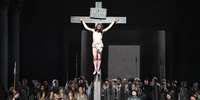 Nach zwölf Jahren ist Oberammergau wieder Schauplatz der Passion. Nach zwölf Jahren ist Oberammergau wieder Schauplatz der Passion.