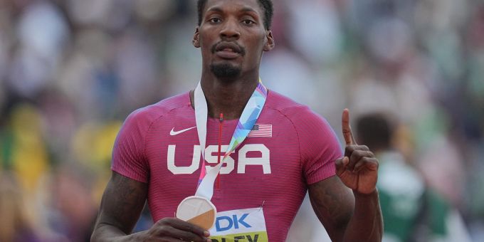Für Fred Kerley ist die Leichtathletik-WM in Eugene beendet. Für Fred Kerley ist die Leichtathletik-WM in Eugene beendet.