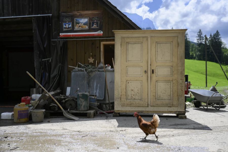 Kurz nach dem Unwetter sollen im «Kemmeriboden-Bad» aber auch Gegenstände entwendet worden sein.