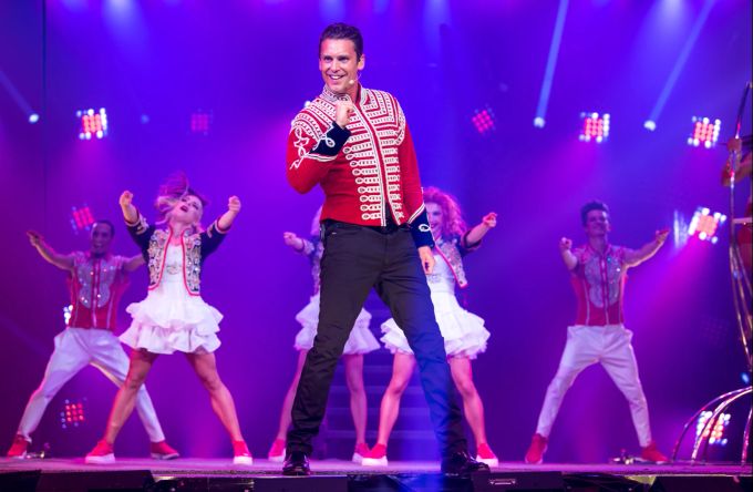 Für Bastian Baker geht mit seinen Auftritten im Circus Knie ein Kindheitstraum in Erfüllung. Bastian Baker