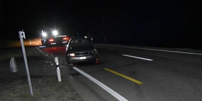 Trogen AR: 20-Jähriger schläft ein und baut Unfall. Trogen AR Unfall