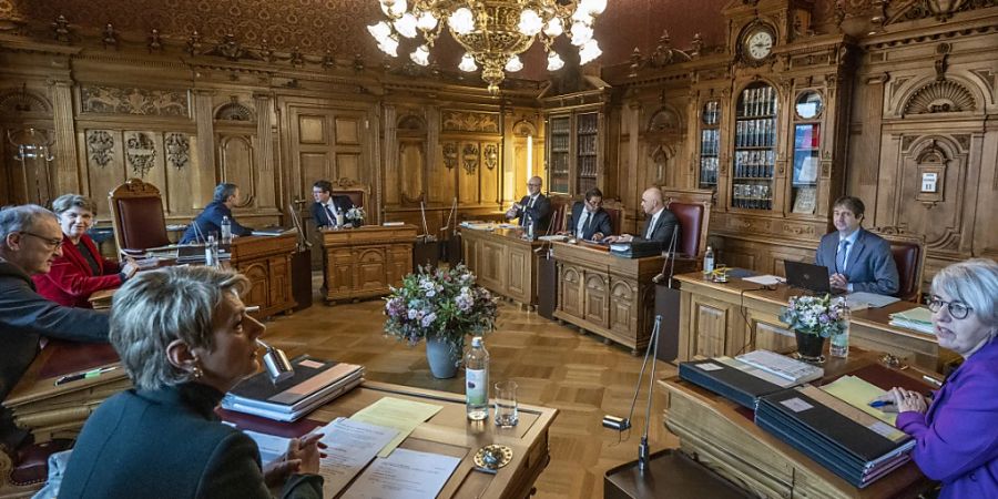 «Schwache Figuren» im Bundesrat: Ein Stabsoffizier der Armee hatte sich im Zug lautstark namentlich über Ignazio Cassis und Viola Amherd ausgelassen. (Symbolbild)