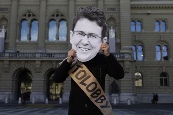 «Ölbert» Rösti ist jetzt für die Klimapolitik verantwortlich – damit sind viele nicht zufrieden. Albert Rösti Klimaschutz