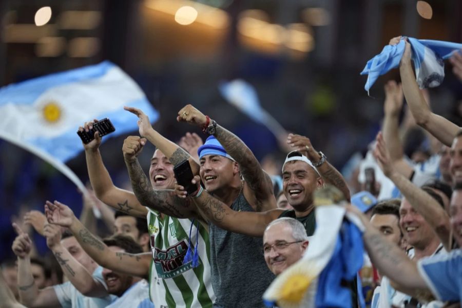 Die argentinischen Fans unterstützen die «Albiceleste» auch am Mittwoch lautstark.