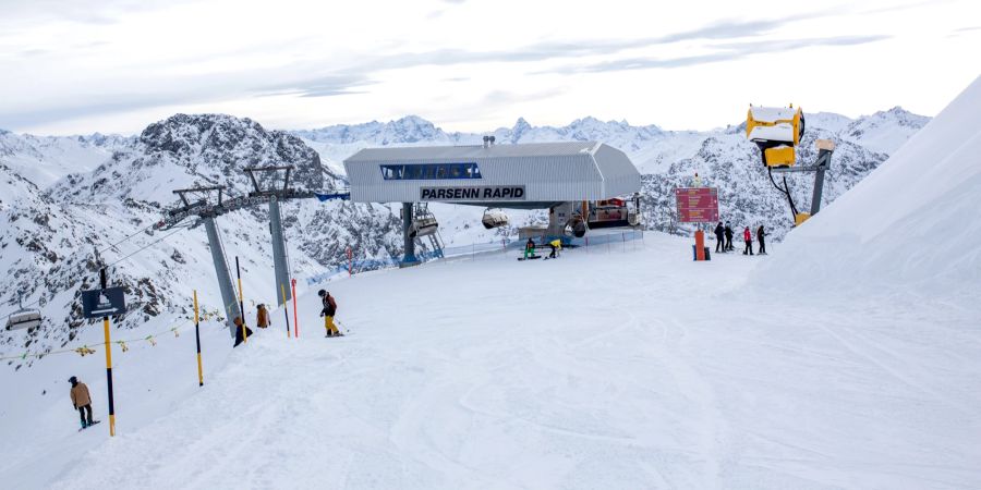 Vor allem seien sich viele der Stärke des Aufpralls bei einer Kollision nicht bewusst, erklärt Ammann von der Skischule Davos. (Archivbild)