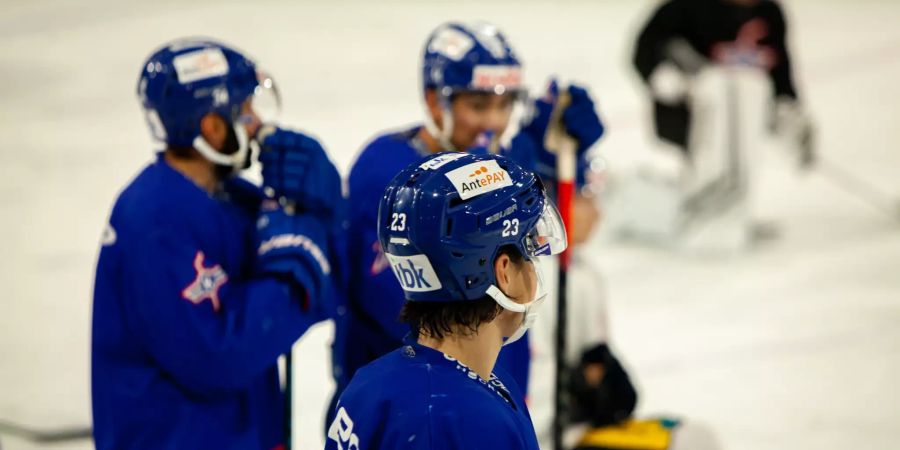 Der EHC Kloten beim Training.