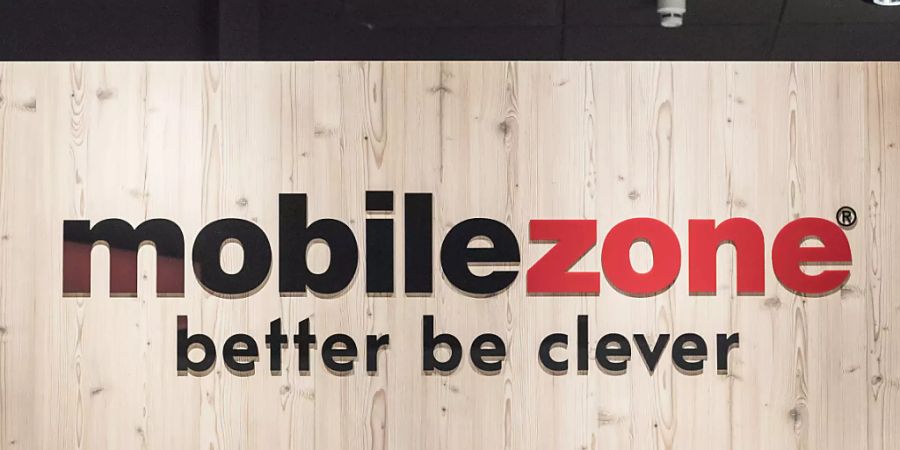 Die Handyladenkette Mobilezone geht eine Kooperation mit dem Auto-Abo-Anbieter Carvolution ein. In vorerst 27 Shops von Mobilezone werden nun die Auto-Abos von Carvolution angeboten. (Archivbild)