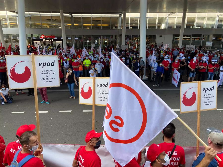 demo luftverkehrspersonal zh flughafen