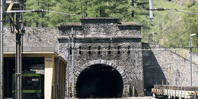 Streit mit Baufirma - Lötschberg-Tunnel wird nicht durchgehend saniert