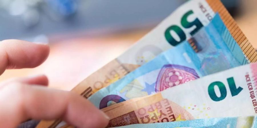 Die Verbraucherpreise stagnieren auf dem Vorjahresniveau. Foto: Monika Skolimowska/dpa-Zentralbild/dpa