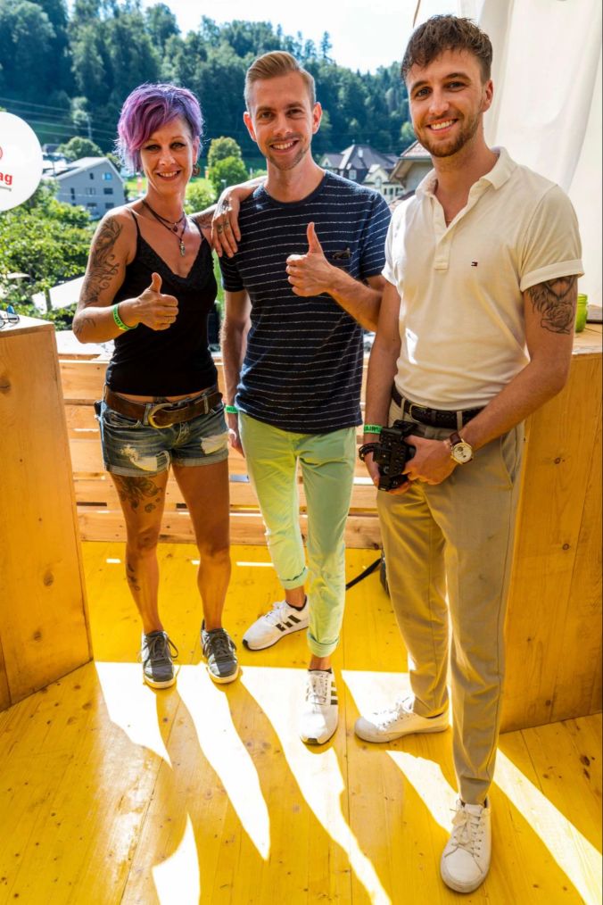 Vl.: Anja, Jossi und Marc in der arag Lounge