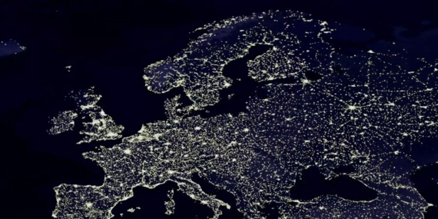Europäische Städte bei Nacht