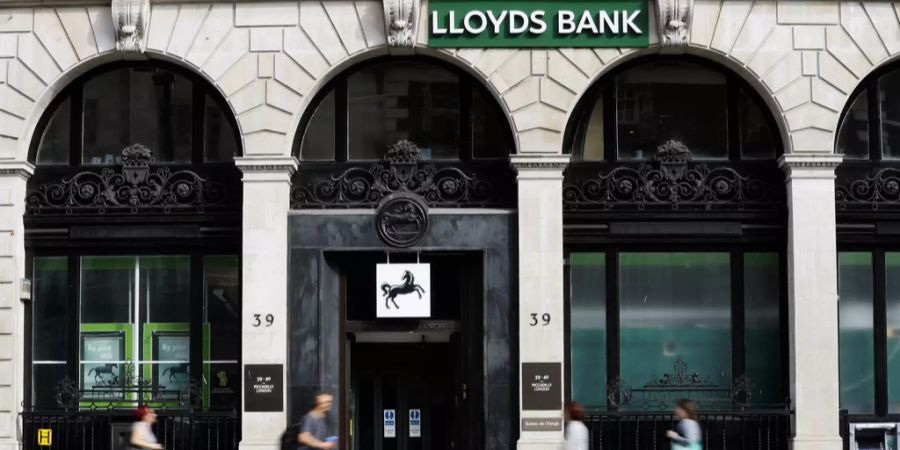 lloyds banking group