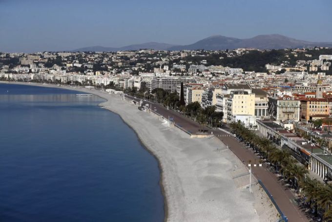 Blick auf die Promenade des Anglais im südfranzösischen Nizza. Promenade des Anglais nizza