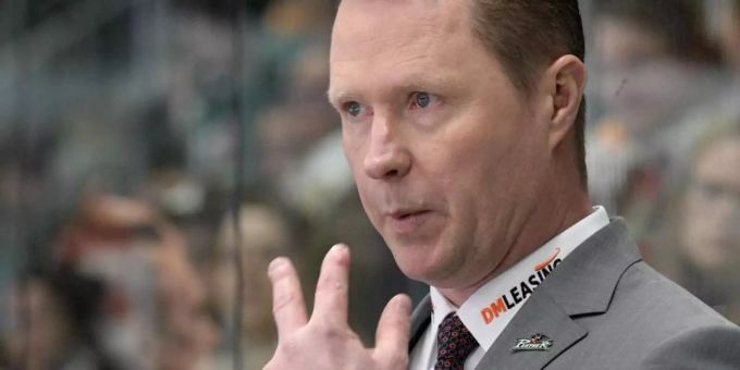 Mike Stewart wird in der nächsten Saison die Kölner Haie trainieren. Foto: Stefan Puchner Mike Stewart wird in der nächsten Saison die Kölner Haie trainieren. Foto: Stefan Puchner