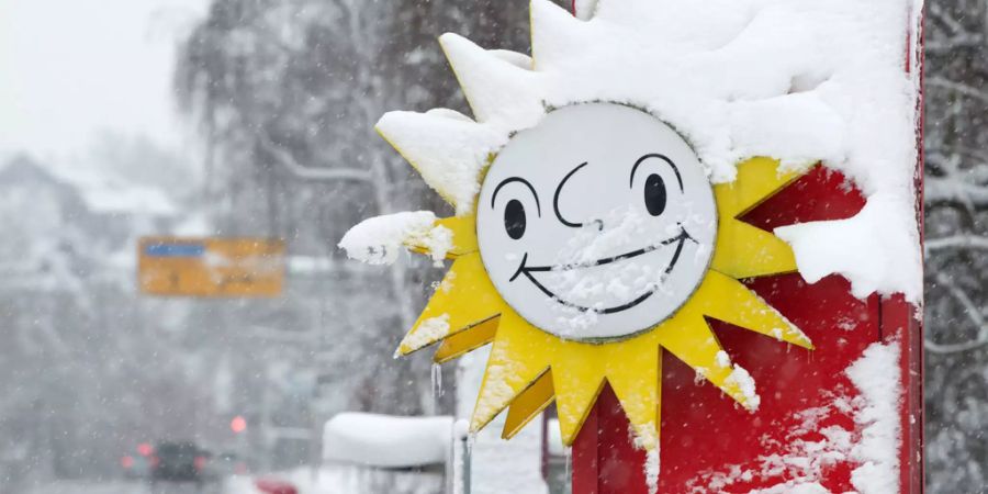 Schnee auf einer Sonne