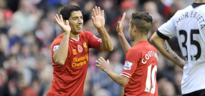 Ein Bild aus der Vergangenheit: Suarez und Coutinho im Jahr 2013 im Dress der «Reds». Heute spielen beide beim FC Barcelona. FC Barcelona