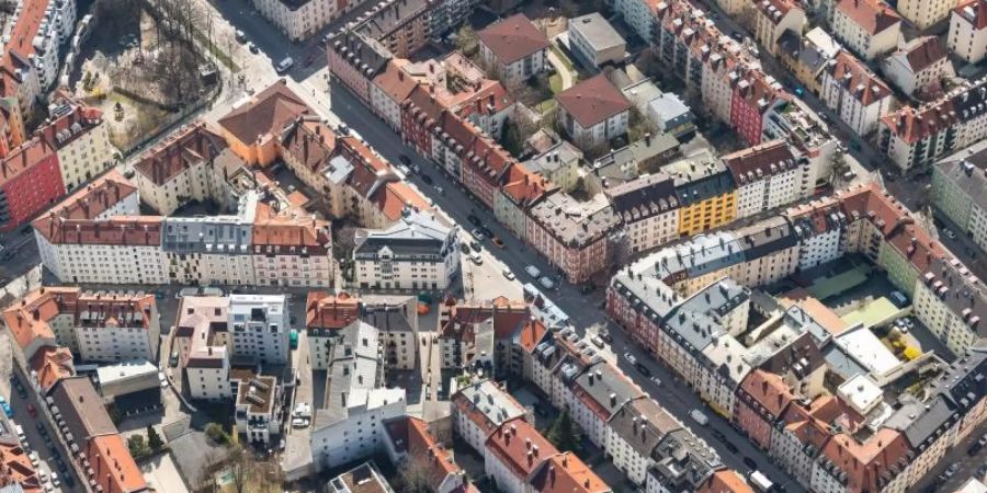 Die Innenstadt von München. Foto: Sina Schuldt//Illustration