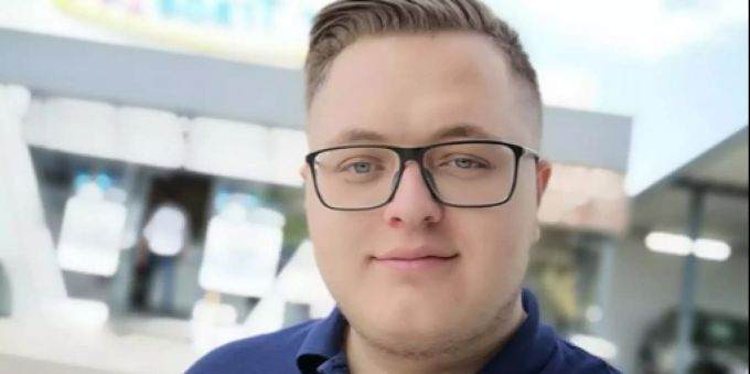 Komiker Bendrit steht immer noch hinter Rapperin Loredana. pietro lombardi