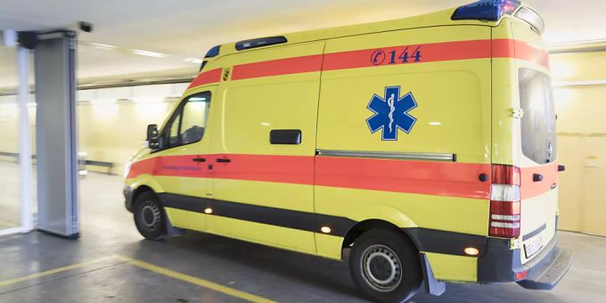 Eine Ambulanz. lastwagen kollision